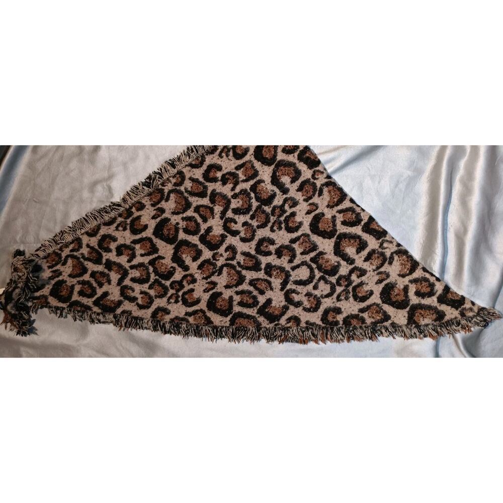 Altar'd State Women’s Animal Print Scarf 6ft Triangle NWT Boho Layers Cozy - Picture 5 of 5